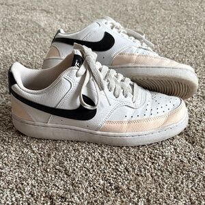 Nike women’s Court Vision size 7.5